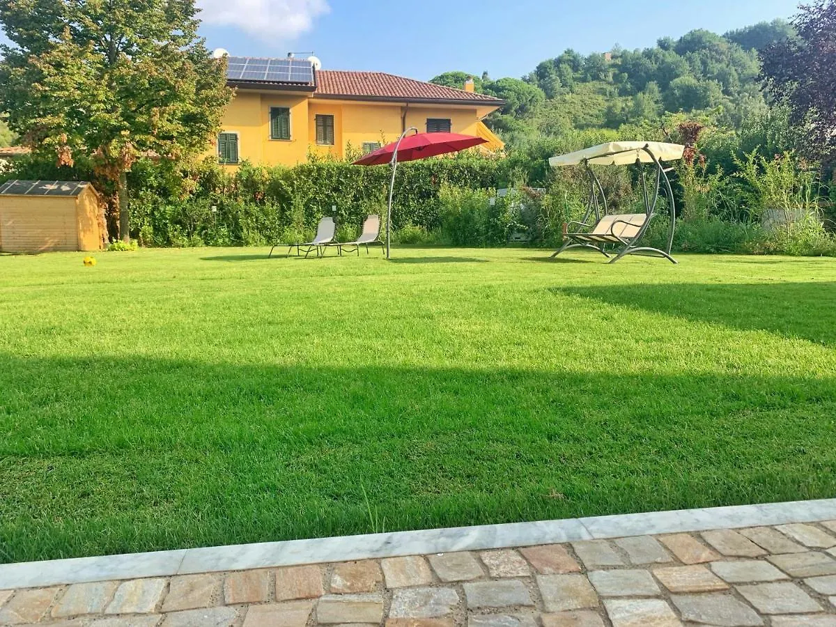Mikeme Bed & Breakfast Carrara