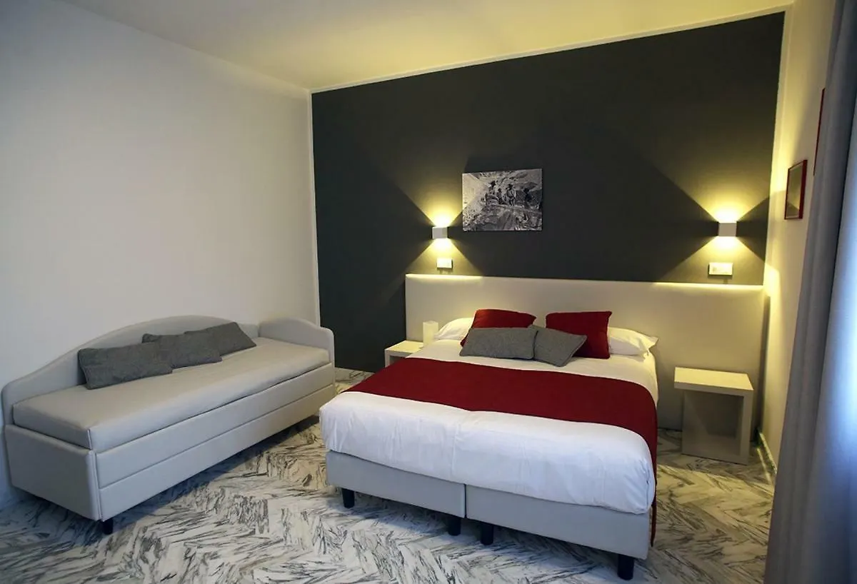 Bed and Breakfast Mikeme à Carrare Couette-café